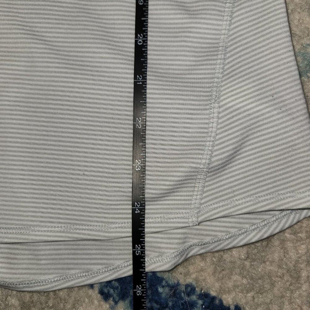 Athleta Active Longsleeve Striped Top || XS || EUC - Picture 11 of 11